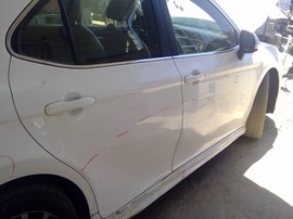 2018 TOYOTA CAMRY, WHITE, SE MODEL, 2.5L, AT,   Z26459